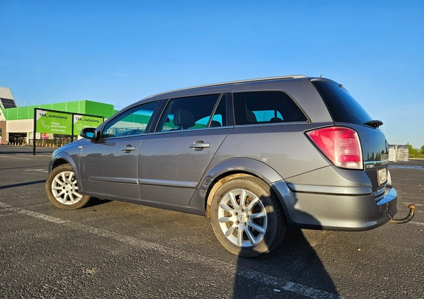 Opel Astra cena 6999 przebieg: 326000, rok produkcji 2006 z Legionowo małe 301